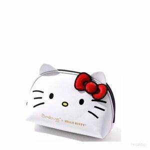 NEW Hello Kitty x The Creme Shop Zippered Leatherette Makeup & Everything Bag
